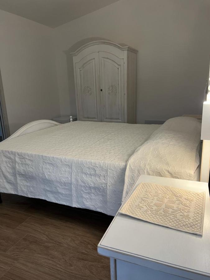 B&B Villa Luisella Кастиадас Экстерьер фото
