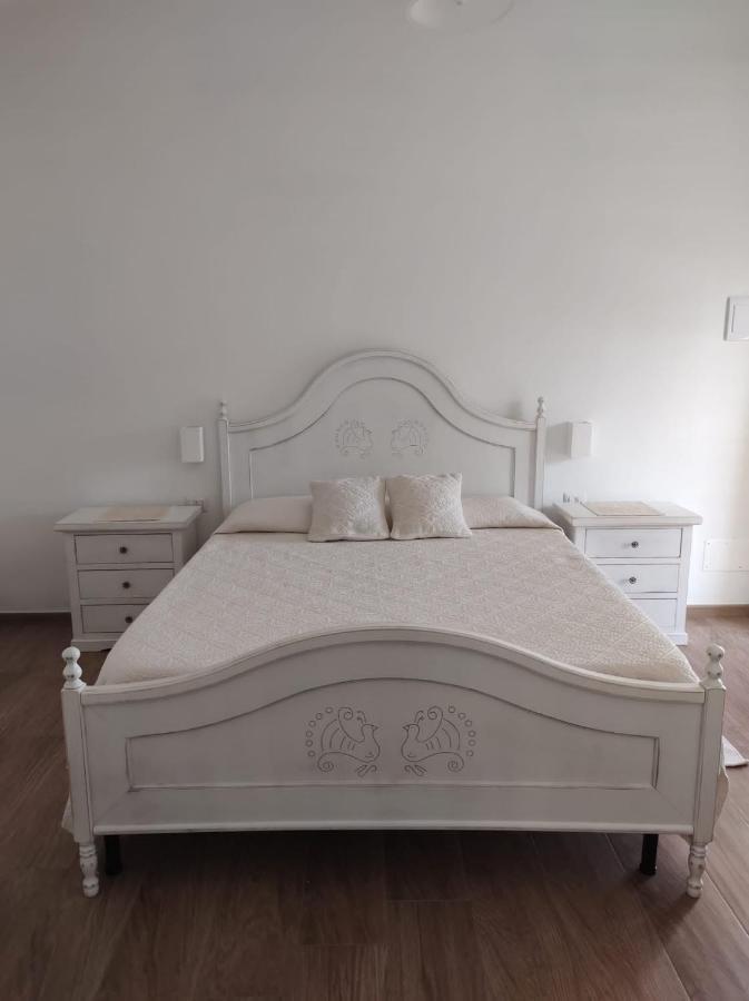 B&B Villa Luisella Кастиадас Экстерьер фото